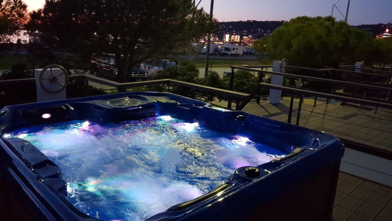 Floating Sea House Portorose Hotel Eksteriør billede